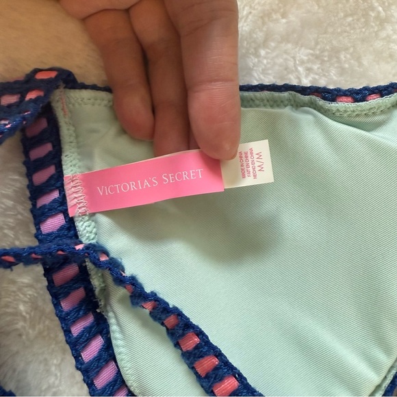 Victoria’s Secret Blue and Pink Women's Swim Top Size M - Picture 5 of 6